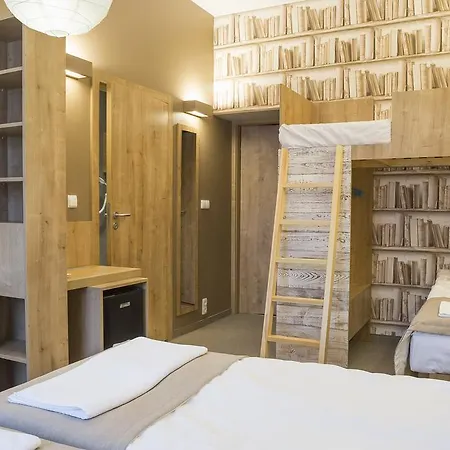 维拉苏德蒂旅馆 * 库多瓦-兹德鲁伊