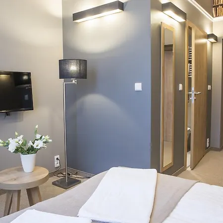 维拉苏德蒂旅馆 公寓 *