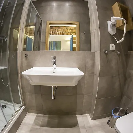 公寓 维拉苏德蒂旅馆 *