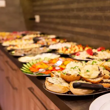 维拉苏德蒂旅馆 公寓 *